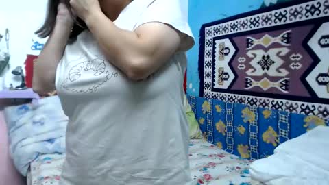 Snapshot of adelineblueeyes chatting on October 10, 2025, 10:36 am Larisa online show from October 10, 2025, 10:36 am