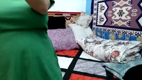 Snapshot of adelineblueeyes chatting on November 21, 2025, 6:45 am Larisa online show from November 21, 2025, 6:45 am