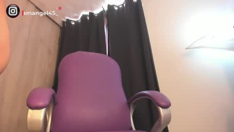 Snapshot of adelineefoxxx chatting on February 13, 2025, 7:10 pm MARIA ANGEL IG iamangel45 online show from February 13, 2025, 7:10 pm