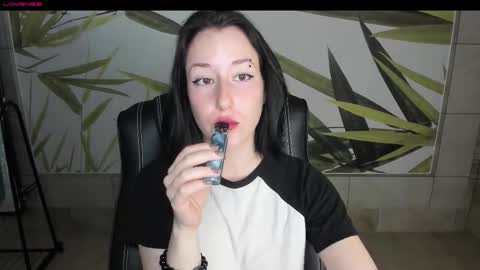 Adel online show from September 27, 2025, 2:49 am