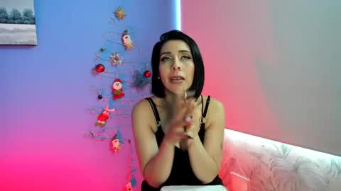 Adelle online show from December 31, 2024, 5:18 pm