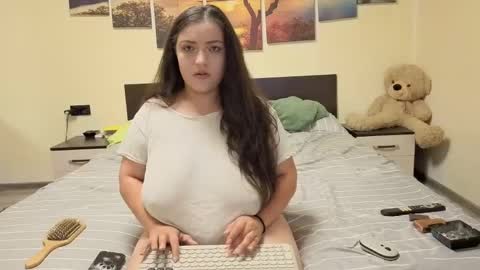 Snapshot of adellineee chatting on May 22, 2026, 8:47 pm Adellineee online show from May 22, 2026, 8:47 pm