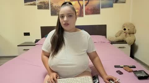 Snapshot of adellineee chatting on May 31, 2026, 8:43 pm Adellineee online show from May 31, 2026, 8:43 pm