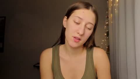 Snapshot of adellqueen chatting on December 1, 2024, 10:32 pm Adell online show from December 1, 2024, 10:32 pm