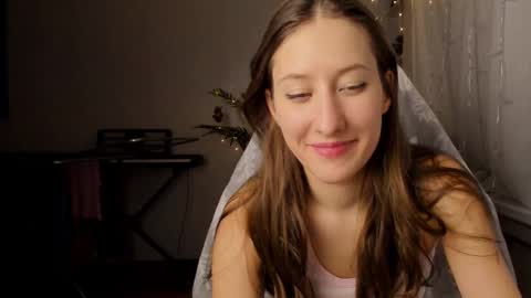 Snapshot of adellqueen chatting on March 3, 2025, 10:42 pm Adell online show from March 3, 2025, 10:42 pm