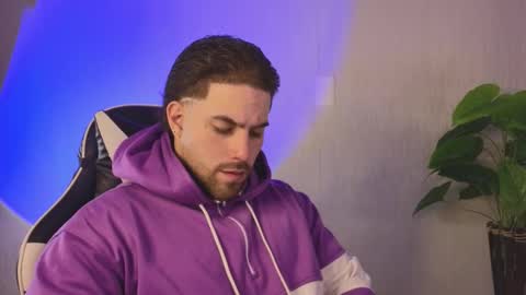 Snapshot of ades_lowe chatting on November 26, 2025, 10:38 am Ades online show from November 26, 2025, 10:38 am