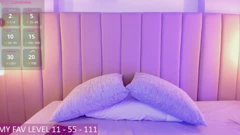 Snapshot of adhara_monroe chatting on January 22, 2025, 4:23 pm Adhara online show from January 22, 2025, 4:23 pm