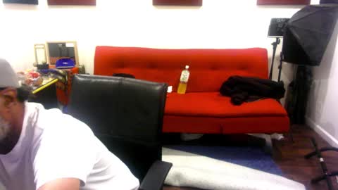 adick_ting online show from February 2, 2026, 2:54 am