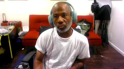 Snapshot of adick_ting chatting on May 28, 2026, 10:23 am adick_ting online show from May 28, 2026, 10:23 am
