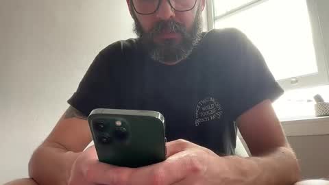 Snapshot of admri chatting on April 1, 2026, 6:05 pm admri online show from April 1, 2026, 6:05 pm