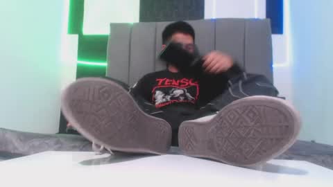 adonis_latin_19 online show from April 24, 2026, 7:38 pm