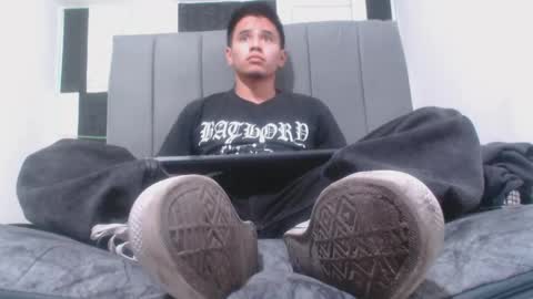 adonis_latin_19 online show from April 28, 2026, 3:44 am