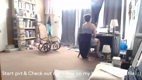 Snapshot of adorable22 chatting on December 2, 2024, 6:10 pm adorable22 online show from December 2, 2024, 6:10 pm