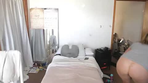 Snapshot of adorable22 chatting on November 11, 2025, 6:30 pm adorable22 online show from November 11, 2025, 6:30 pm