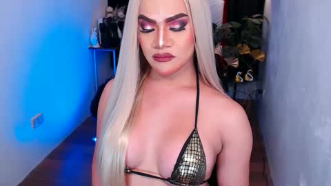 adorable_andrea online show from December 8, 2024, 6:50 pm