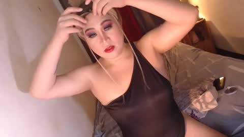 MsKim  online show from April 28, 2026, 1:48 am