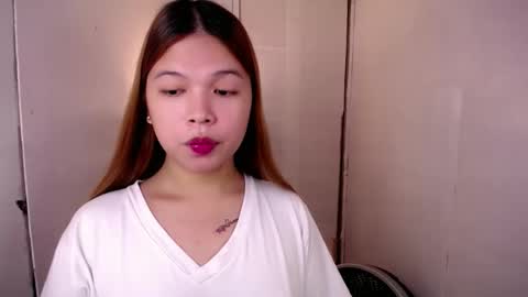 adorabletsforyouxx online show from February 5, 2025, 5:09 pm