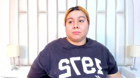 ANDREA PEREZ online show from February 5, 2025, 11:55 am