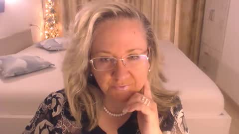 Snapshot of adrena_ chatting on May 15, 2026, 11:17 am Cryna online show from May 15, 2026, 11:17 am