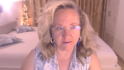 Snapshot of adrena_ chatting on May 27, 2026, 2:08 am Cryna online show from May 27, 2026, 2:08 am