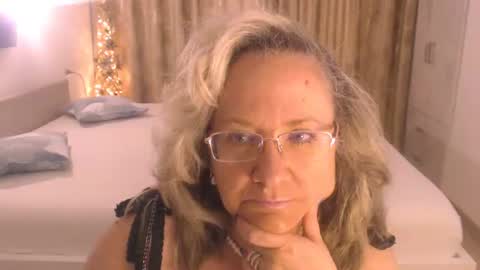 Snapshot of adrena_ chatting on June 12, 2026, 11:31 am Cryna online show from June 12, 2026, 11:31 am