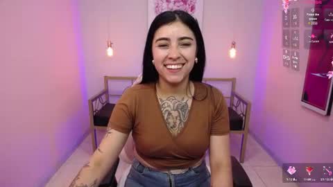 Snapshot of adri_gomez_1 chatting on June 21, 2026, 1:03 pm Adri online show from June 21, 2026, 1:03 pm