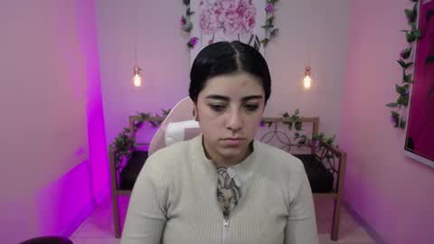 Snapshot of adri_gomez_1 chatting on June 30, 2026, 1:12 pm Adri online show from June 30, 2026, 1:12 pm