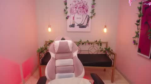 Snapshot of adri_gomez_1 chatting on July 2, 2026, 12:11 pm Adri online show from July 2, 2026, 12:11 pm