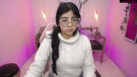 Snapshot of adri_gomez_1 chatting on July 4, 2026, 1:17 pm Adri online show from July 4, 2026, 1:17 pm