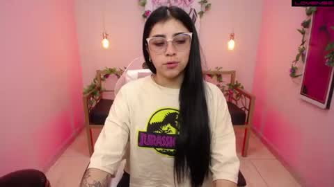 Snapshot of adri_gomez_1 chatting on July 6, 2026, 12:02 pm Adri online show from July 6, 2026, 12:02 pm