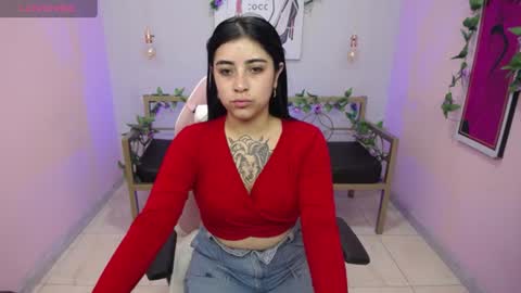 Snapshot of adri_gomez_1 chatting on July 25, 2026, 12:25 pm Adri online show from July 25, 2026, 12:25 pm