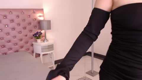Adri online show from April 27, 2026, 3:48 am