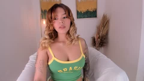 Adriana online show from June 24, 2026, 8:24 am