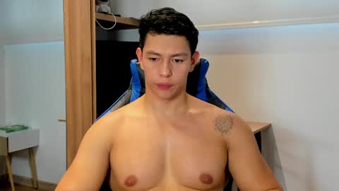 Adrian del Mar online show from May 26, 2026, 10:39 pm