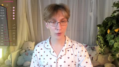 Adrian online show from January 30, 2025, 7:04 pm