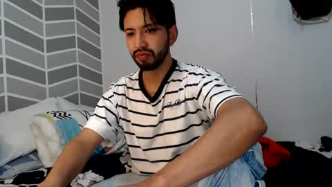 Snapshot of adrian_falcon chatting on June 19, 2026, 3:22 am Adrian Falcon online show from June 19, 2026, 3:22 am