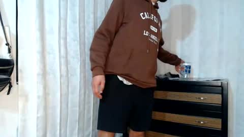 Snapshot of adrian_falcon chatting on July 12, 2026, 6:04 am Adrian Falcon online show from July 12, 2026, 6:04 am