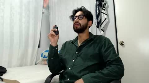 Snapshot of adrian_falcon chatting on July 31, 2026, 4:45 am Adrian Falcon online show from July 31, 2026, 4:45 am
