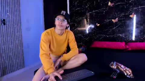 Snapshot of adrian_wolff chatting on July 20, 2026, 8:00 pm Adrian W online show from July 20, 2026, 8:00 pm