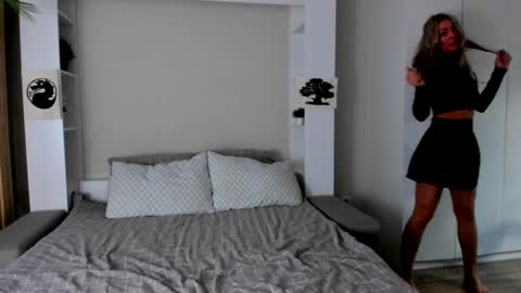 Adriana online show from January 22, 2025, 9:13 am