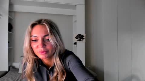 Adriana online show from January 22, 2025, 12:17 pm