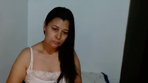 Snapshot of adriana_milf chatting on March 3, 2026, 2:39 am Adriana milf online show from March 3, 2026, 2:39 am