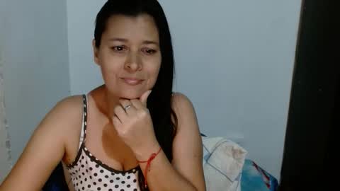 Snapshot of adriana_milf chatting on March 6, 2026, 3:47 am Adriana milf online show from March 6, 2026, 3:47 am