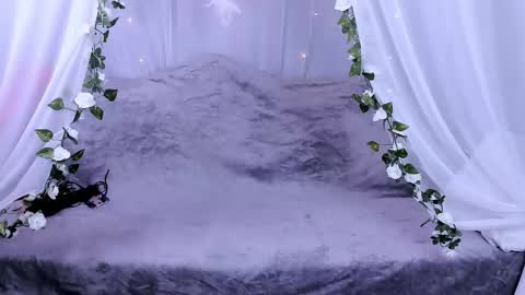 Snapshot of adriana_moretti chatting on February 5, 2026, 4:00 pm Liza online show from February 5, 2026, 4:00 pm