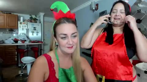 Snapshot of adrianapdes chatting on November 15, 2025, 2:09 am Adriana Paredes online show from November 15, 2025, 2:09 am