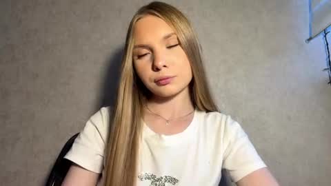 Caroline online show from July 25, 2026, 4:15 pm