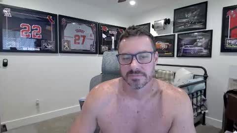 adventrs_fun online show from May 4, 2026, 5:42 pm