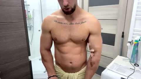 Mrrfitt online show from September 12, 2025, 1:22 pm