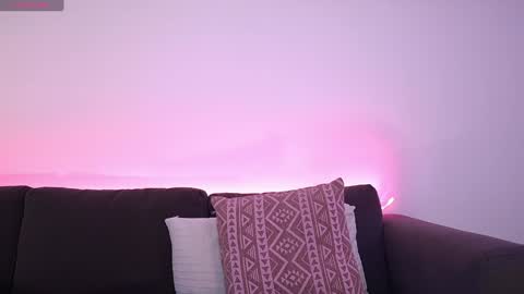 Snapshot of ady_w_o_w chatting on January 18, 2025, 6:56 am Ada online show from January 18, 2025, 6:56 am