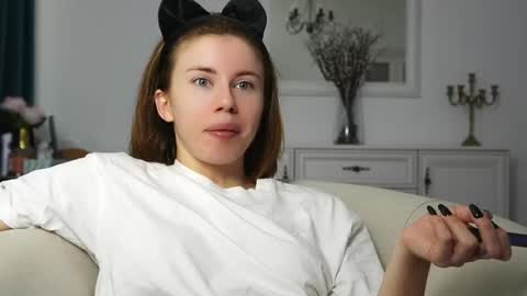 Snapshot of aelia_anara chatting on September 19, 2025, 4:58 am Aelia online show from September 19, 2025, 4:58 am